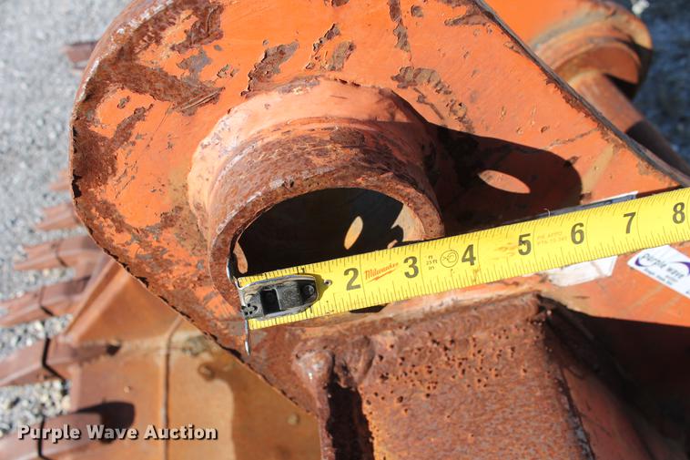 image for item DZ9853 SEC 42"W excavator bucket