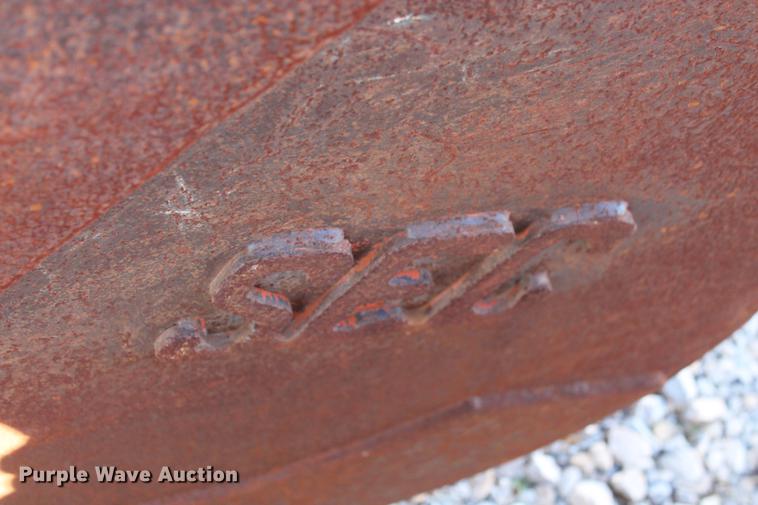 image for item DZ9853 SEC 42"W excavator bucket