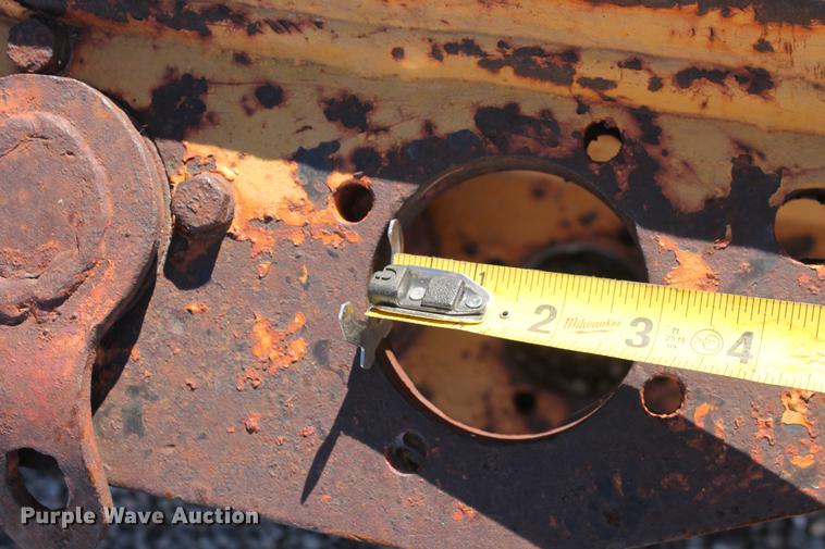 image for item DZ9855 Hensley 16"W V-bottom excavator rock bucket