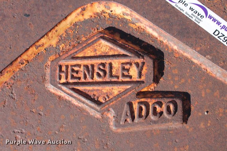 image for item DZ9855 Hensley 16"W V-bottom excavator rock bucket