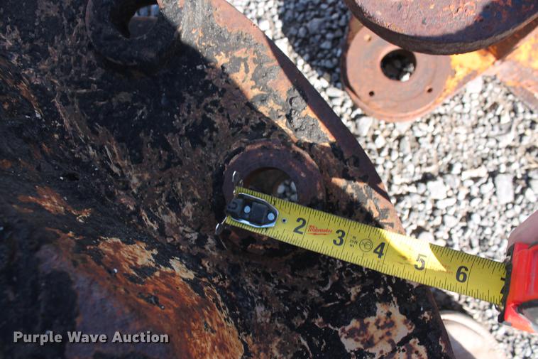 image for item DZ9856 WB 18"W V-bottom excavator rock bucket