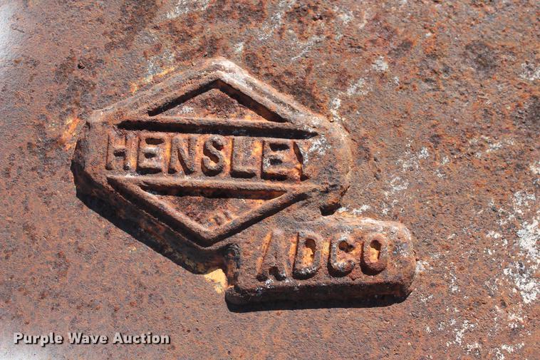 image for item DZ9857 Hensley 24"W V-bottom excavator rock bucket