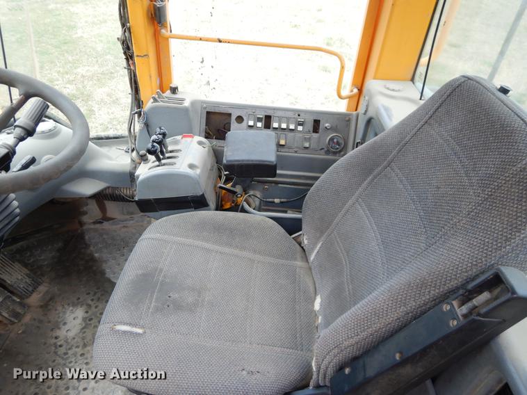image for item EC9451 2004 Volvo L120E wheel loader