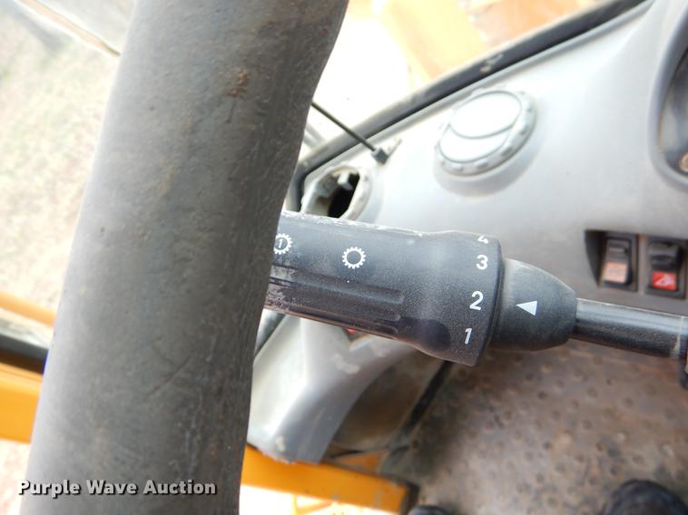 image for item EC9451 2004 Volvo L120E wheel loader