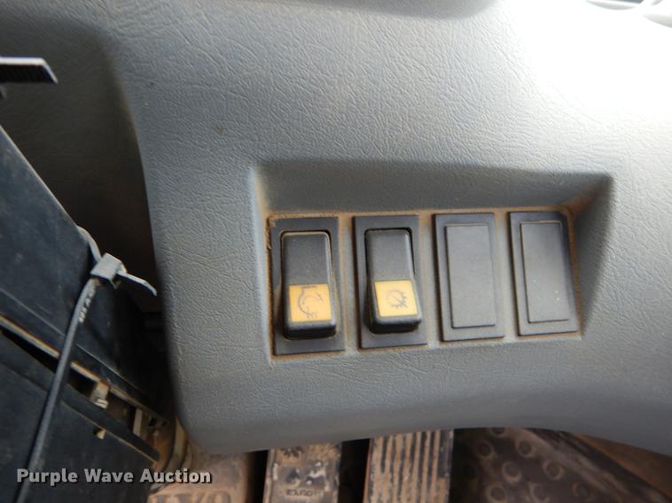 image for item EC9451 2004 Volvo L120E wheel loader