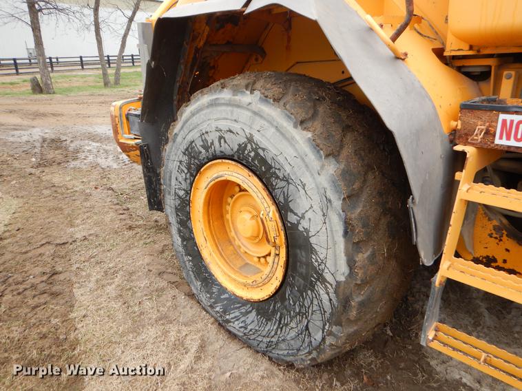 image for item EC9451 2004 Volvo L120E wheel loader