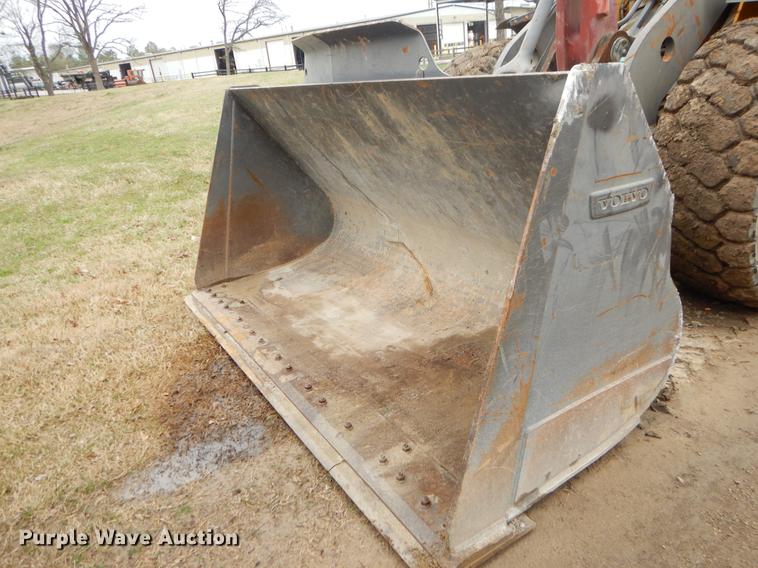 image for item EC9451 2004 Volvo L120E wheel loader