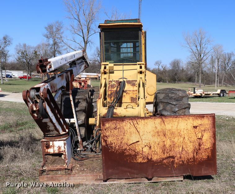 image for item EJ9764 Tigercat 720C feller buncher