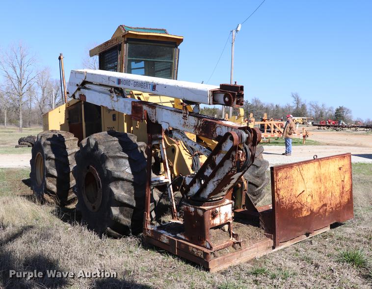 image for item EJ9764 Tigercat 720C feller buncher