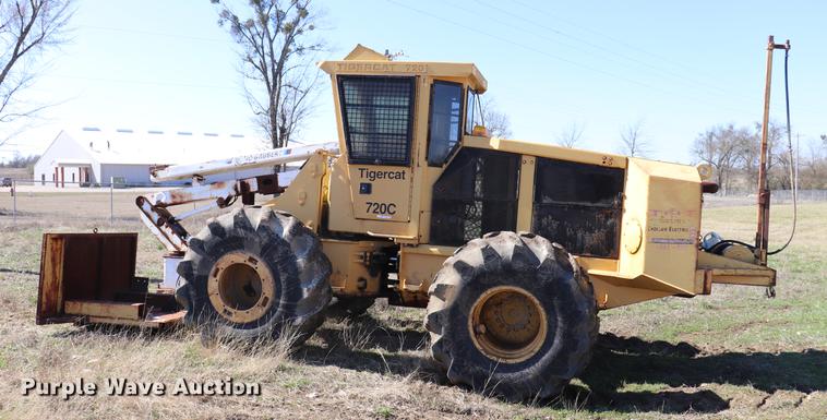 image for item EJ9764 Tigercat 720C feller buncher