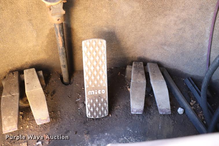 image for item EJ9764 Tigercat 720C feller buncher