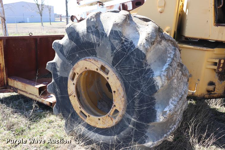 image for item EJ9764 Tigercat 720C feller buncher
