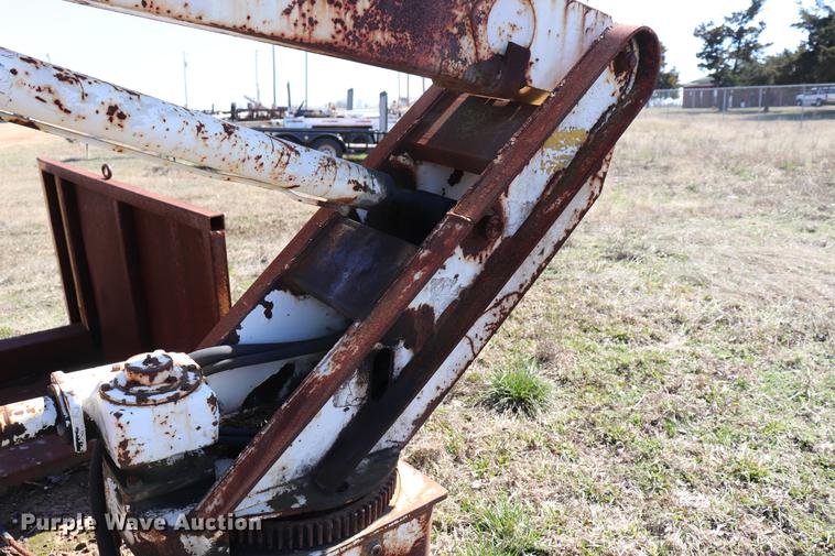 image for item EJ9764 Tigercat 720C feller buncher