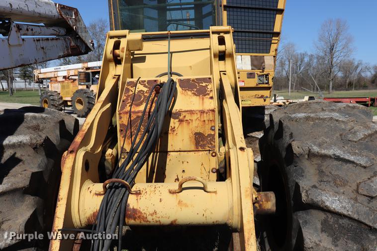 image for item EJ9764 Tigercat 720C feller buncher