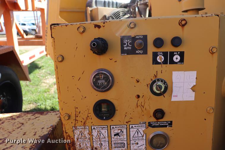 image for item EJ9765 1998 Vermeer BC1250A wood chipper