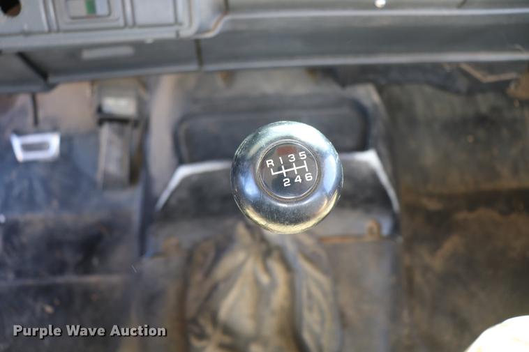 image for item EJ9769 1999 GMC C7500 bucket truck