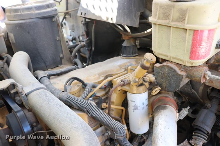 image for item EJ9769 1999 GMC C7500 bucket truck