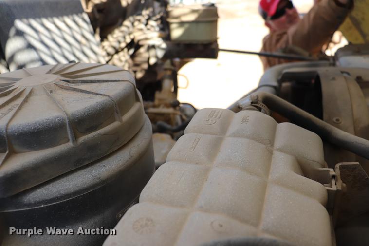 image for item EJ9769 1999 GMC C7500 bucket truck