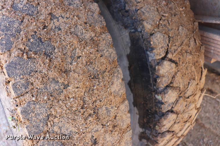 image for item EJ9769 1999 GMC C7500 bucket truck