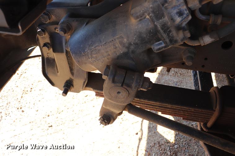 image for item EJ9769 1999 GMC C7500 bucket truck