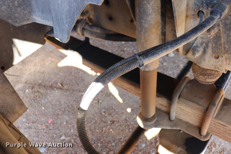 image for item EJ9769 1999 GMC C7500 bucket truck