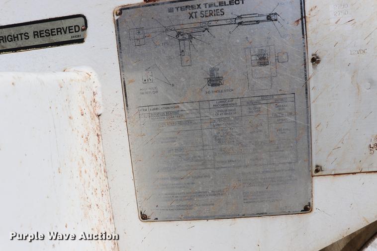 image for item EJ9769 1999 GMC C7500 bucket truck