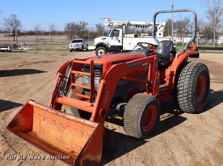 image for item EJ9770 Kubota L3130D MFWD tractor