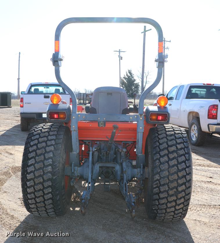 image for item EJ9770 Kubota L3130D MFWD tractor