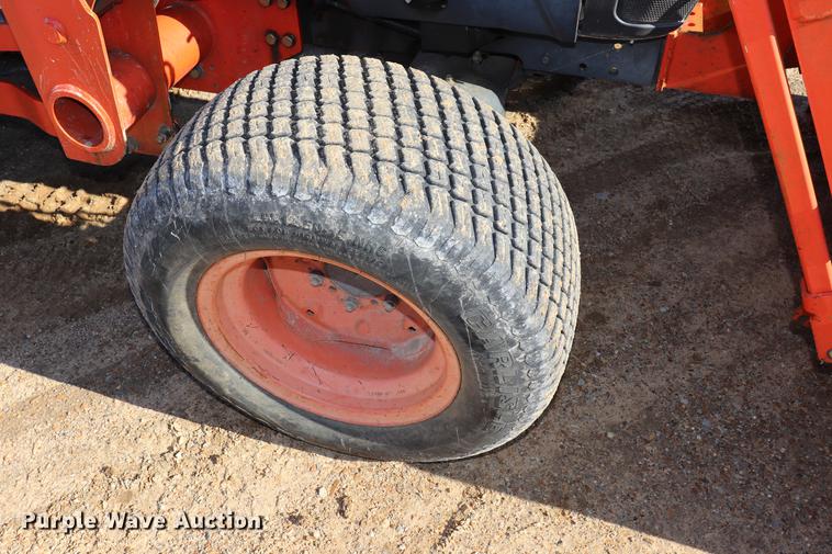 image for item EJ9770 Kubota L3130D MFWD tractor
