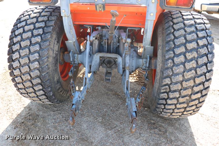 image for item EJ9770 Kubota L3130D MFWD tractor