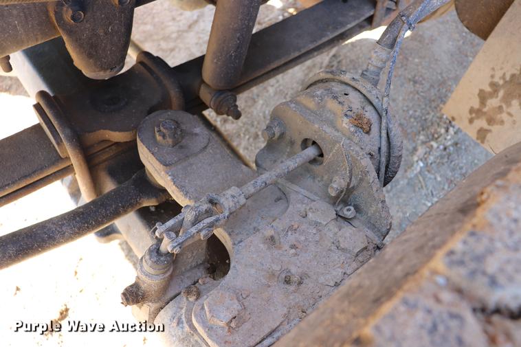 image for item EJ9771 2006 International 7300 bucket truck