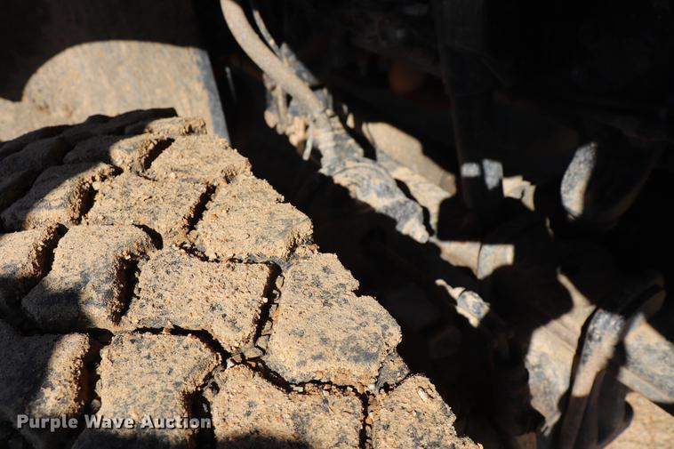 image for item EJ9771 2006 International 7300 bucket truck