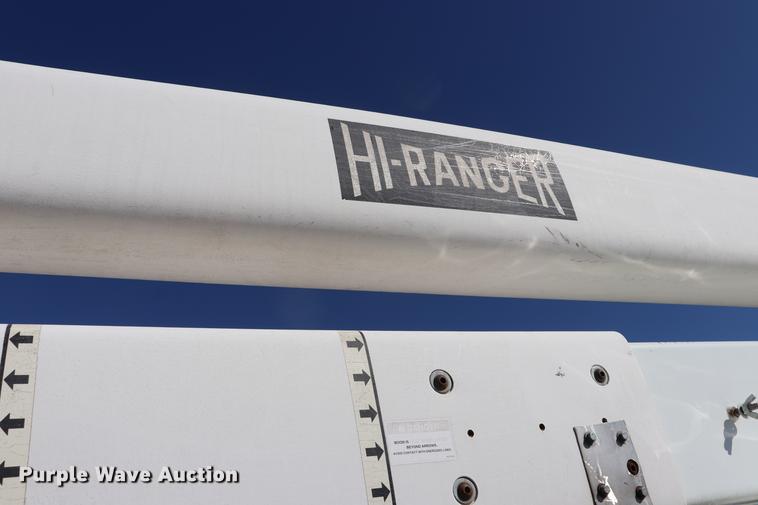 image for item EJ9771 2006 International 7300 bucket truck