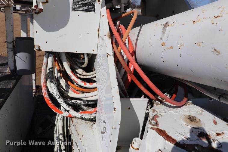 image for item EJ9771 2006 International 7300 bucket truck