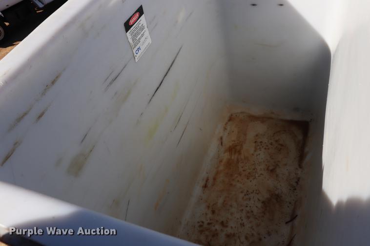 image for item EJ9771 2006 International 7300 bucket truck