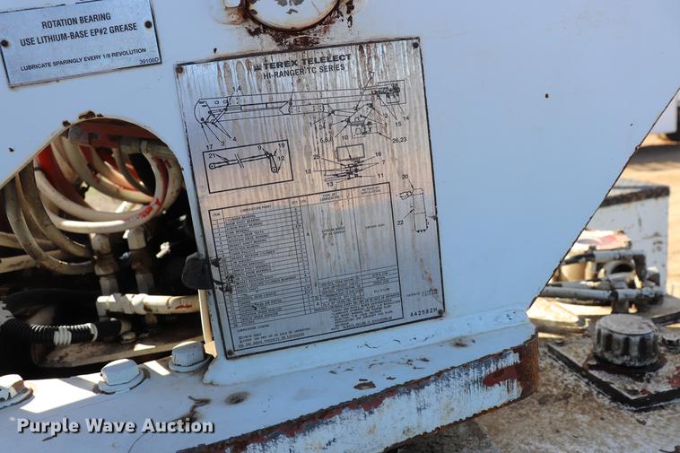 image for item EJ9771 2006 International 7300 bucket truck