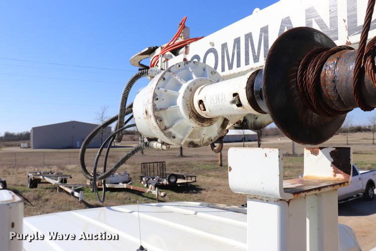 image for item EJ9772 2006 International 7300 digger derrick truck