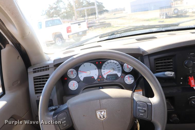 image for item EJ9773 2009 Dodge Ram 5500 bucket truck