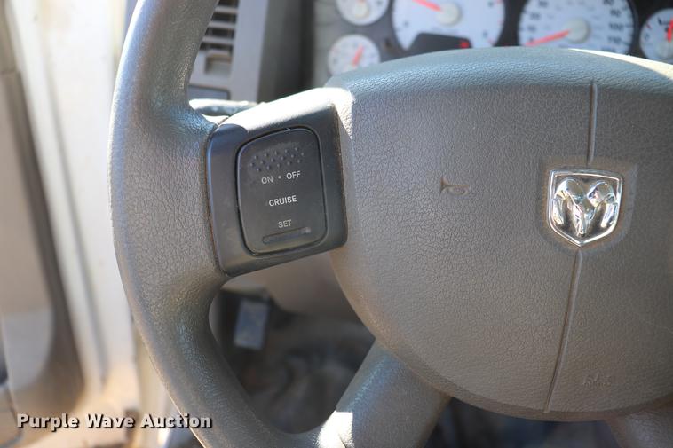 image for item EJ9773 2009 Dodge Ram 5500 bucket truck