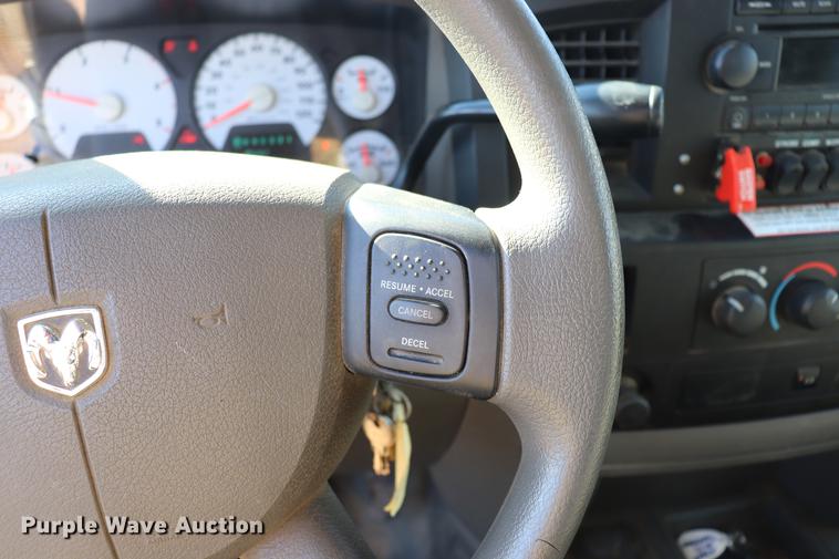 image for item EJ9773 2009 Dodge Ram 5500 bucket truck