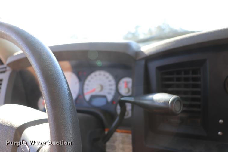 image for item EJ9773 2009 Dodge Ram 5500 bucket truck