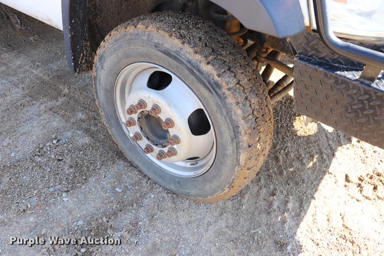 image for item EJ9773 2009 Dodge Ram 5500 bucket truck