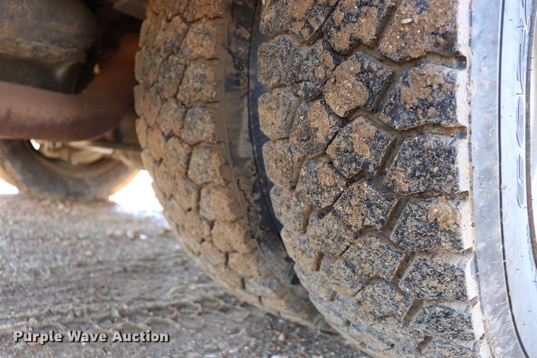 image for item EJ9773 2009 Dodge Ram 5500 bucket truck