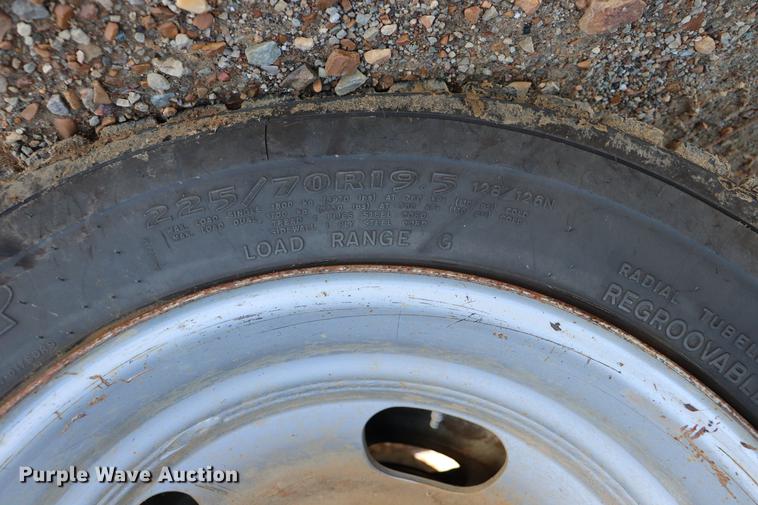 image for item EJ9773 2009 Dodge Ram 5500 bucket truck