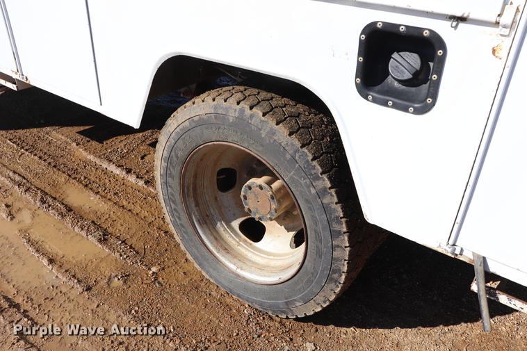 image for item EJ9773 2009 Dodge Ram 5500 bucket truck