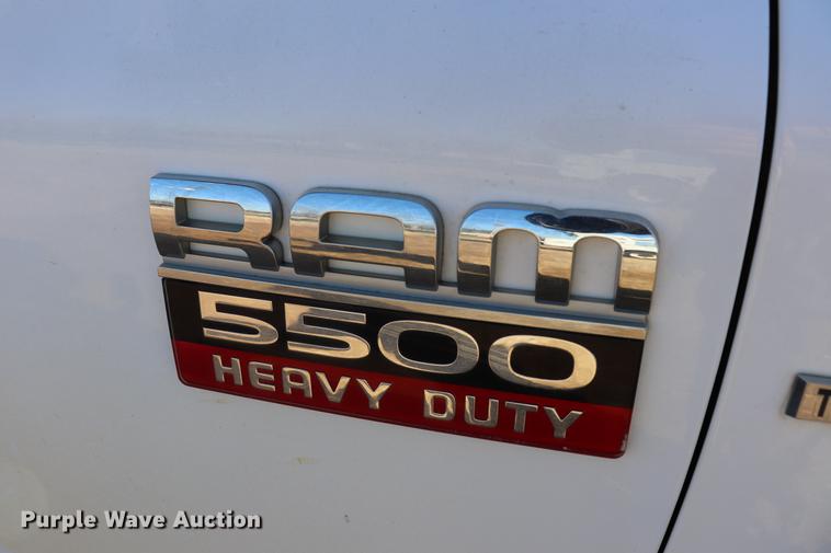 image for item EJ9773 2009 Dodge Ram 5500 bucket truck