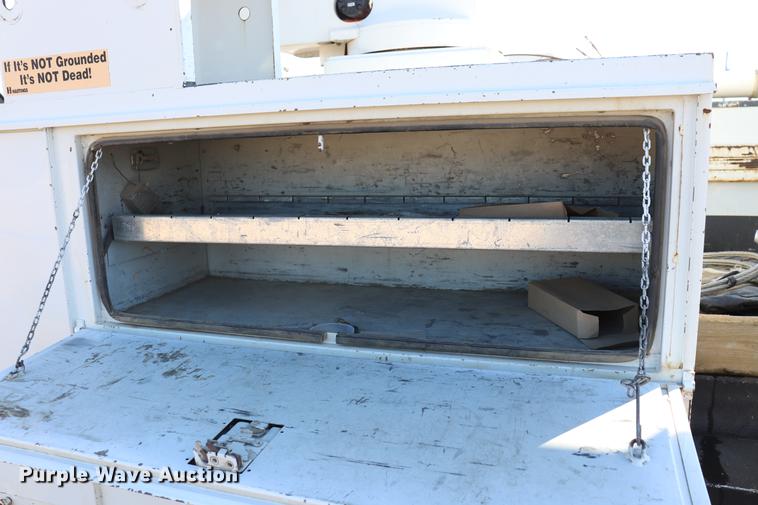 image for item EJ9773 2009 Dodge Ram 5500 bucket truck