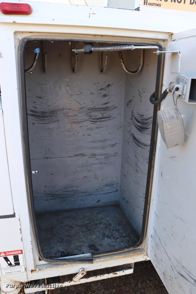 image for item EJ9773 2009 Dodge Ram 5500 bucket truck