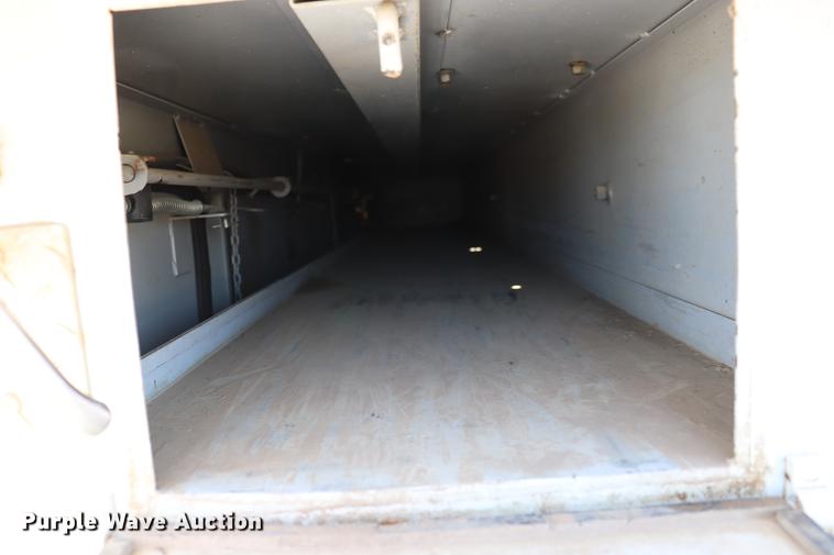 image for item EJ9773 2009 Dodge Ram 5500 bucket truck