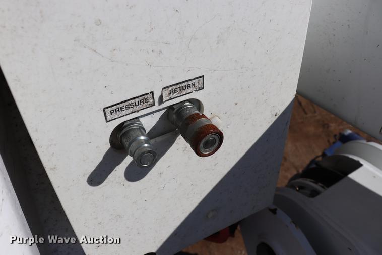 image for item EJ9773 2009 Dodge Ram 5500 bucket truck